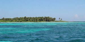 Ilha de Isla Contoy, com natureza preservada, praias virgens e águas cristalinas do Caribe.